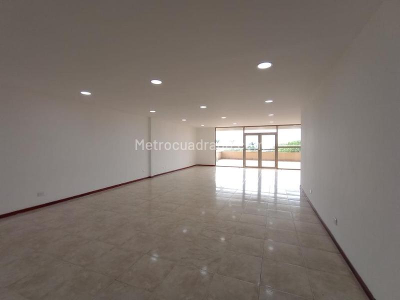 Edificio de Apartamentos en Venta, Libertadores, Cali - Więcej