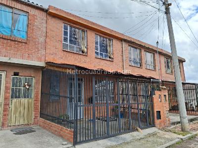 Casa en venta en Centro, Cajicá · foto 2 de 20