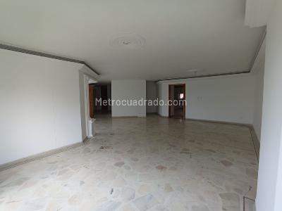 Apartamento de 4 alcobas en venta en Versalles, Cali, 307 m² · foto 8 de 20