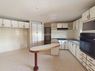 Apartamento de 4 alcobas en venta en Versalles, Cali, 307 m² · foto 10 de 20