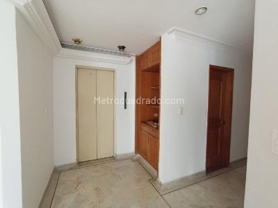 Apartamento de 4 alcobas en venta en Versalles, Cali, 307 m² · foto 14 de 20