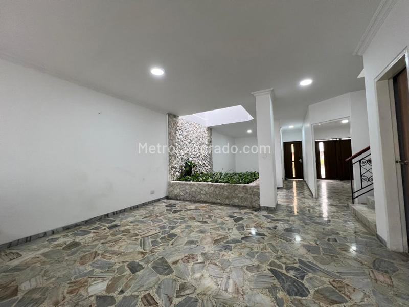 Casa en Arriendo, Urbanizacion La Flora, Cali - Więcej