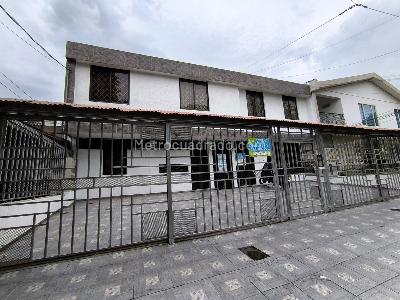 Apartamento en Arriendo, Urbanizacion La Flora, Cali