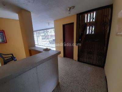 Apartamento de 3 alcobas en venta en Cuarto De Legua, Cali, 107 m² · foto 2 de 20