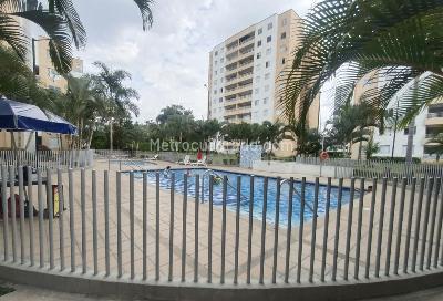 Apartamento de 3 alcobas en venta en Unicentro, Palmira, 80 m² · foto 5 de 20
