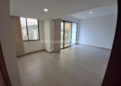 Apartamento en venta en Pinares, Pereira · foto 3 de 20