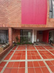 Casa de 3 alcobas en venta en Centro A Media Cuadra Del Parque Principal De Chia, Chía, 83 m² · foto 4 de 20