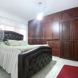 Casa de 5 alcobas en venta en Ulpiano Lloreda, Cali, 255 m² · foto 13 de 20