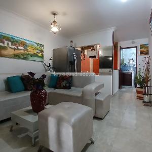 Casa de 5 alcobas en venta en Ulpiano Lloreda, Cali, 255 m² · foto 19 de 20