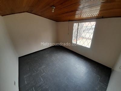 Casa de 4 alcobas en venta en San Jose De Spring, Bogotá, 124 m² · foto 13 de 20