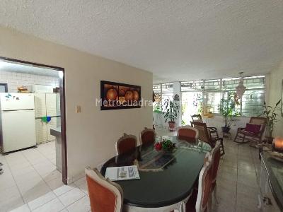 Casa de 5 alcobas en venta en Prados Del Norte, Cali, 240 m² · foto 7 de 20