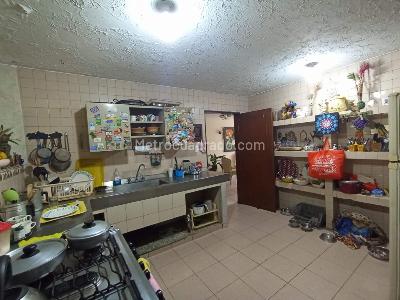Casa de 5 alcobas en venta en Prados Del Norte, Cali, 240 m² · foto 9 de 20