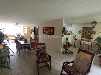 Casa de 5 alcobas en venta en Prados Del Norte, Cali, 240 m² · foto 10 de 20