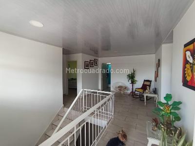 Casa de 5 alcobas en venta en Prados Del Norte, Cali, 240 m² · foto 19 de 20
