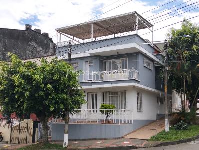 Casa en venta en Centenario, Pereira · foto 2 de 20