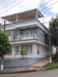 Casa en venta en Centenario, Pereira · foto 3 de 20