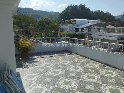 Casa de 4 alcobas en venta en Pampalinda, Cali, 400 m² · foto 17 de 20