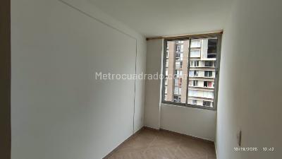 Apartamento de 3 alcobas en arriendo en La Aurora, Bogotá, 54 m² · foto 10 de 20