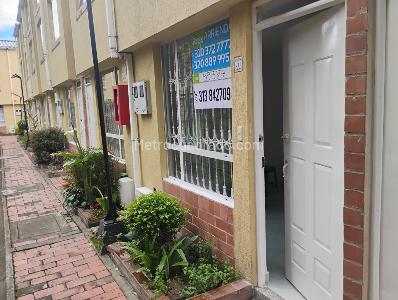 Casa de 3 alcobas en arriendo en Mirandela, Bogotá, 79 m² · foto 2 de 20