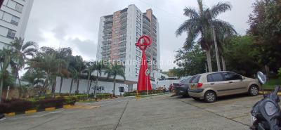 Apartamento de 3 alcobas en venta en Aguacatal, Cali, 196 m² · foto 2 de 20
