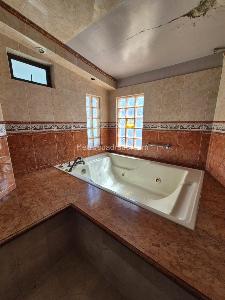 Casa de 5 alcobas en venta en Altos De Cabecera, Bucaramanga, 359 m² · foto 16 de 20