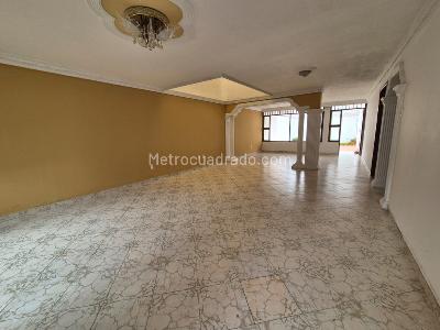 Casa de 5 alcobas en venta en El Prado, Bucaramanga, 200 m² · foto 3 de 20