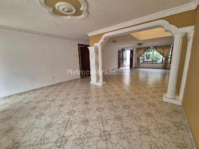 Casa de 5 alcobas en venta en El Prado, Bucaramanga, 200 m² · foto 4 de 20