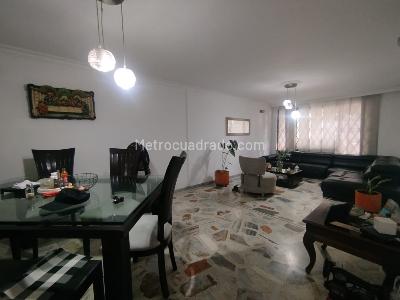 Casa de 5 alcobas en venta en Prados Del Norte, Cali, 240 m² · foto 3 de 20