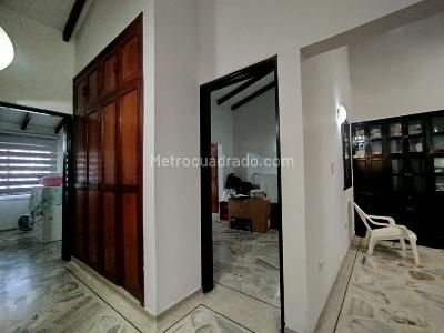 Casa de 5 alcobas en venta en Prados Del Norte, Cali, 240 m² · foto 12 de 20