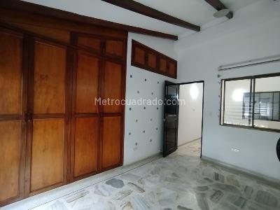 Casa de 5 alcobas en venta en Prados Del Norte, Cali, 240 m² · foto 19 de 20