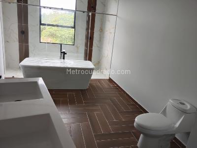 Casa de 3 alcobas en arriendo en Vereda Combia, Pereira, 430 m² · foto 12 de 20
