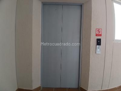 Apartamento de 2 alcobas en venta en Aguacatal, Cali, 50 m² · foto 2 de 20