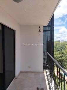 Apartamento en venta en Pinares De San Martin, Pereira · foto 3 de 19