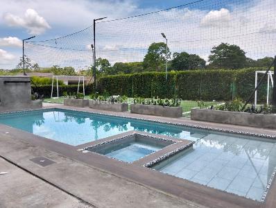 Casa de 3 alcobas en venta en Cerritos, Pereira, 420 m² · foto 13 de 15