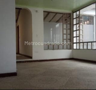 Casa de 5 alcobas en arriendo en El Mirador De Suba, Bogotá, 382 m² · foto 3 de 9