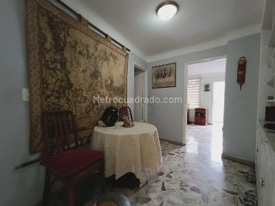 Apartamento de 2 alcobas en venta en El Bosque, Cali, 125 m² · foto 4 de 20