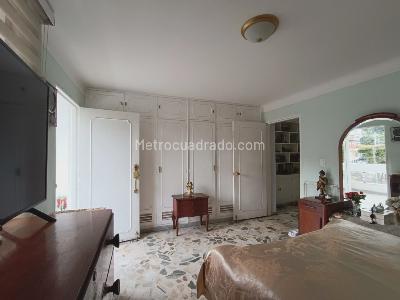 Apartamento de 2 alcobas en venta en El Bosque, Cali, 125 m² · foto 13 de 20