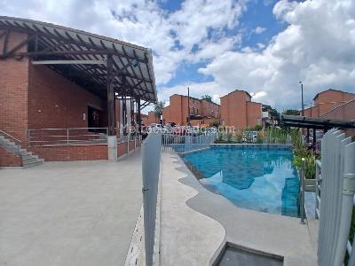 Casa en venta en Villa Olimpica, Pereira · foto 2 de 14