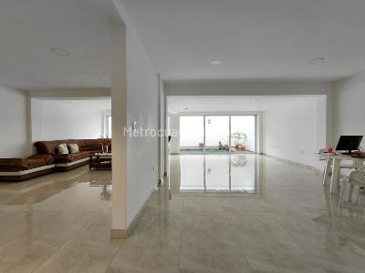 Casa de 3 alcobas en venta en La Flora, Cali, 783 m² · foto 4 de 20