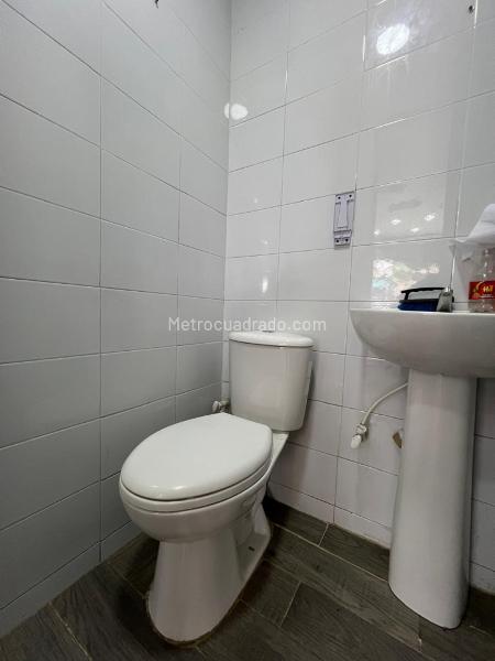 Local Comercial en Arriendo, Pampalinda, Cali - Więcej