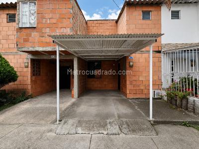 Casa de 2 alcobas en arriendo en Parques De La Italia, Palmira, 57 m² · foto 2 de 13