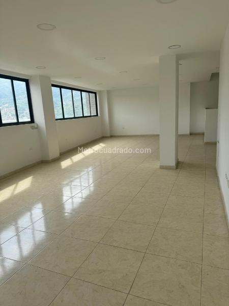 Bodega en Arriendo, La Esmeralda, Bucaramanga - Widok 2