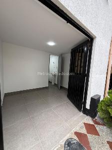 Casa de 3 alcobas en venta en El Poblado Ii, Pereira, 100 m² · foto 3 de 15