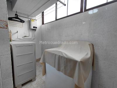 Apartamento de 3 alcobas en venta en Centenario, Cali, 130 m² · foto 12 de 20
