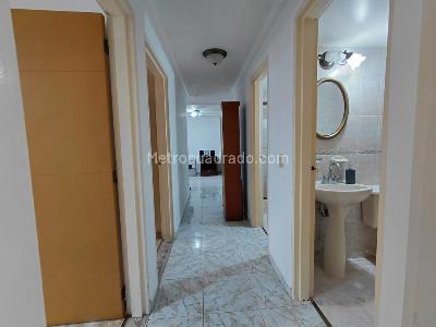 Apartamento de 3 alcobas en venta en Centenario, Cali, 130 m² · foto 13 de 20