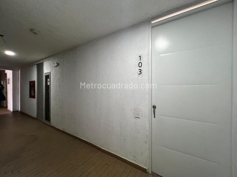 Apartamento en Arriendo, Evaristo Garcia, Cali - Więcej