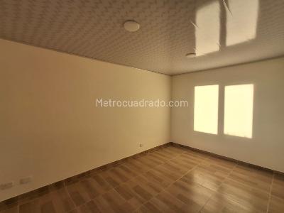 Apartamento de 2 alcobas en arriendo en Via Guaymaral, Chía, 42 m² · foto 8 de 12