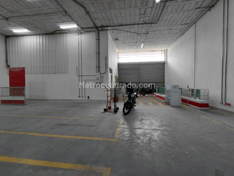 Bodega en Arriendo, Junin, Cali - Más
