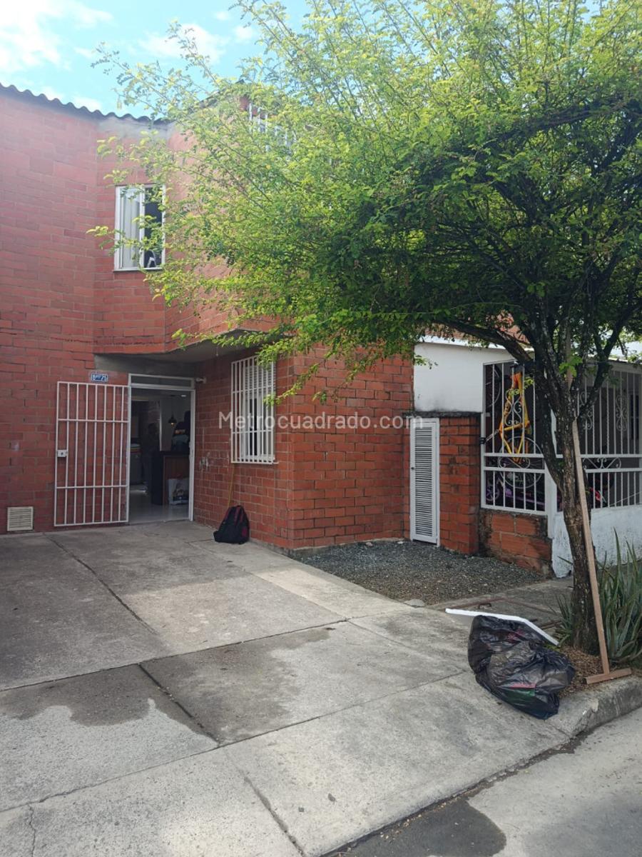 Casa de 3 habitaciones en arriendo en Ciudadela Alfaguara, Cali — imagen 1 de 20