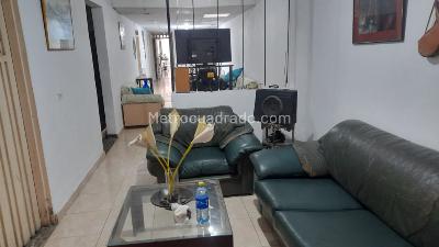 Casa de 5 alcobas en venta en Villa Colombia, Cali, 380 m² · foto 3 de 18
